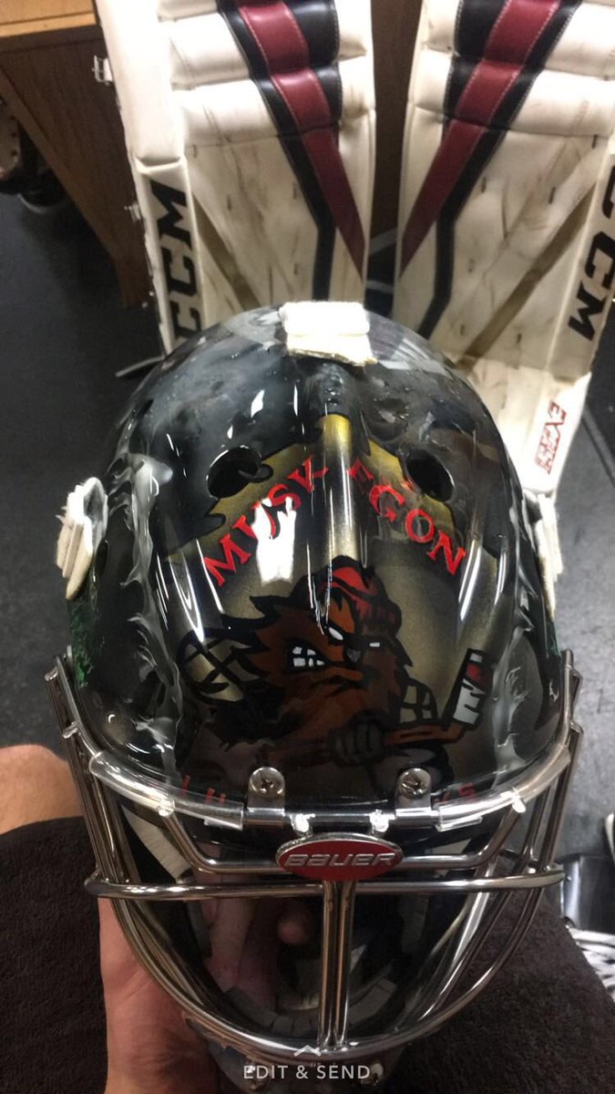 kpetro99's tweet photo. Thanks so much to @travis23886236 for an amazing paint job on my mask!! Couldn't be happier with how it turned out! https://t.co/LZ6hupdlVJ