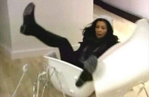 🥀 (@lgtbsansaery) on Twitter photo 