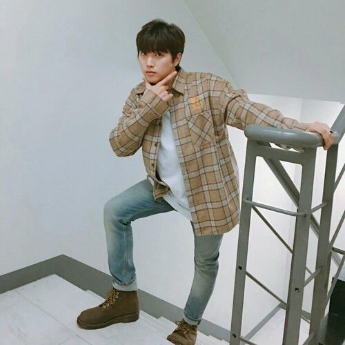 acielpics's tweet photo. sandeul × b1a4 https://t.co/pmXQt6g0fU