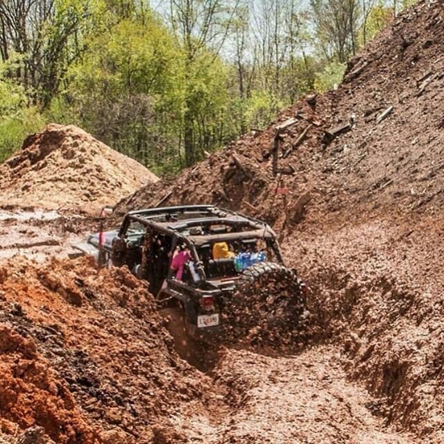Thejeepboss's tweet photo. HOLY MOLY. #JEEPLIFE https://t.co/ThbpAw0P0H