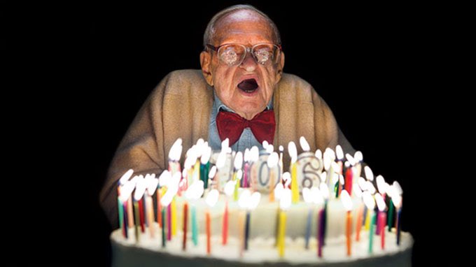 nathan_denis2's tweet photo. @Lalleu Joyeux Anniversaire le jeunot 🎉Tiens, une photo de toi l'année dernière 👴🏻 https://t.co/k4NgajxfhZ
