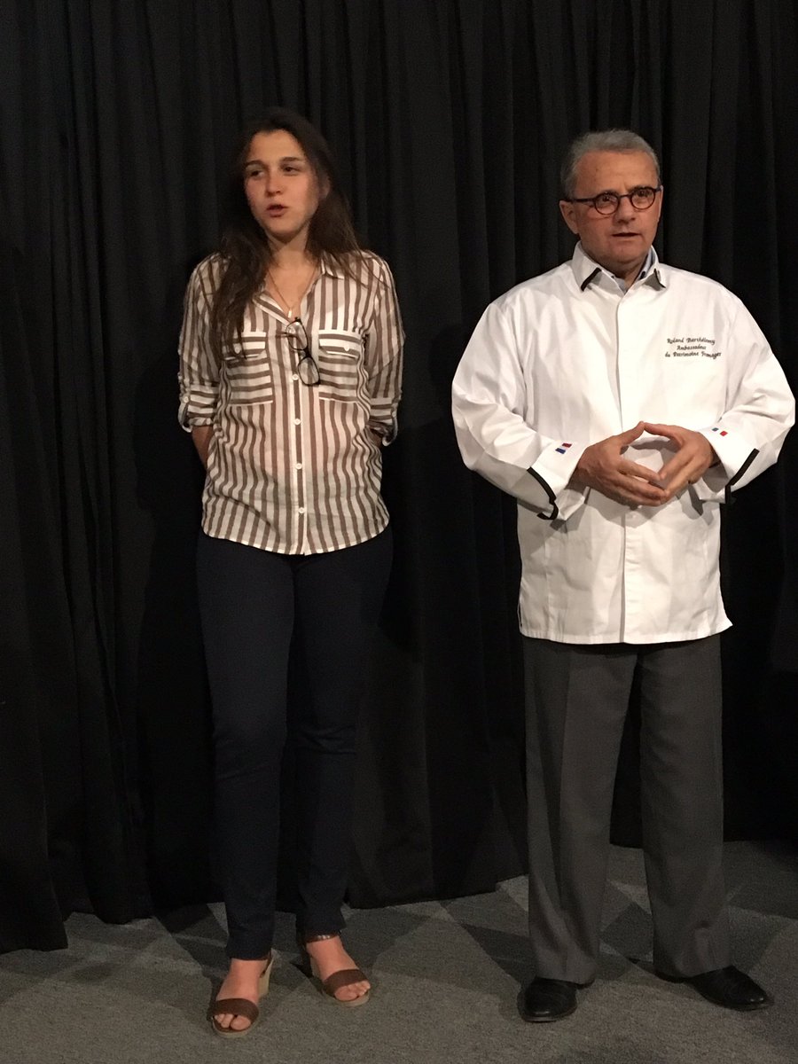 LesToquesBlanch's tweet photo. Encuentro "Pan, Vino y Queso" en Inacap @INACAPINOS @mikelzulueta @tourismopinions @susylitvak @mikelzulueta @ChefandHotel @Grodriguezchef https://t.co/4pZlLt3CcO