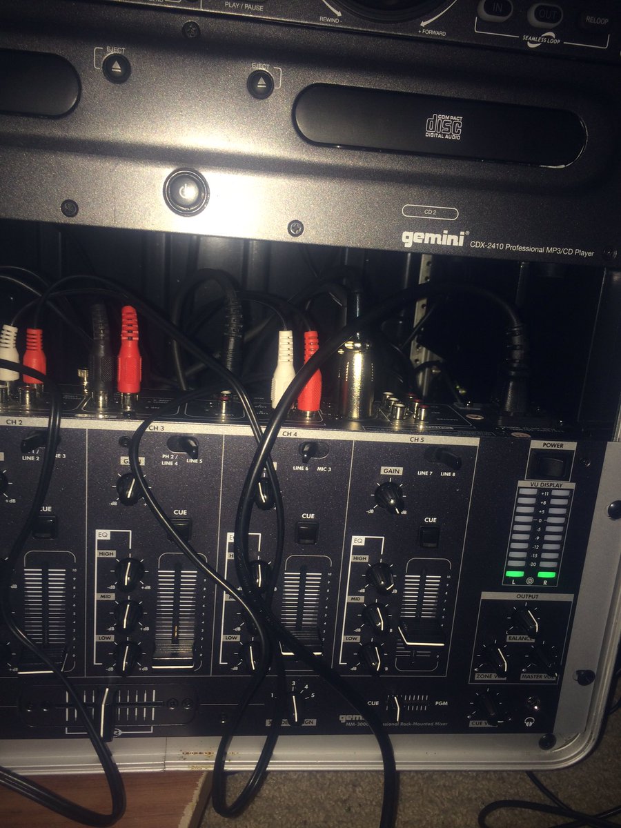 PTPASE's tweet photo. All hooked up and ready to spin! #dj #party #mobiledj #weddingdj #christmasparty #music #yeg #YEGdj #wedding #clubdj #EDM #DJs https://t.co/DZs51xzjB6