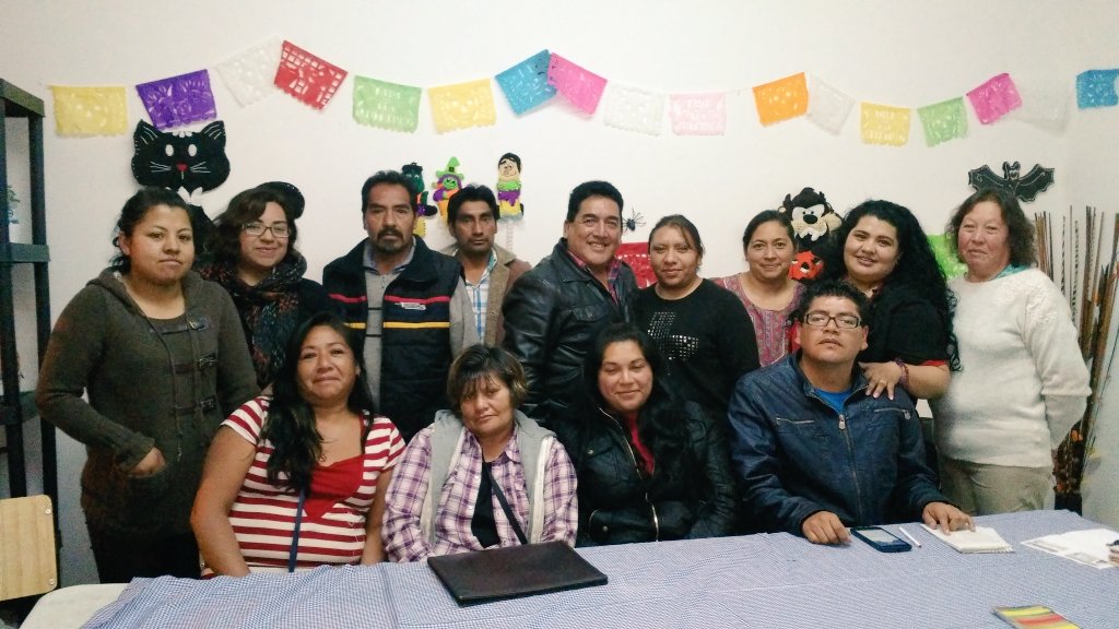 serconcon's tweet photo. CNC Metepec felicita a @Mariano_Camacho @CarolinaMonroy_ @LauraBarreraF @DavidLopezDLC por entregar premio Municipal de la #Juventud2016 https://t.co/dSUxyOawvg