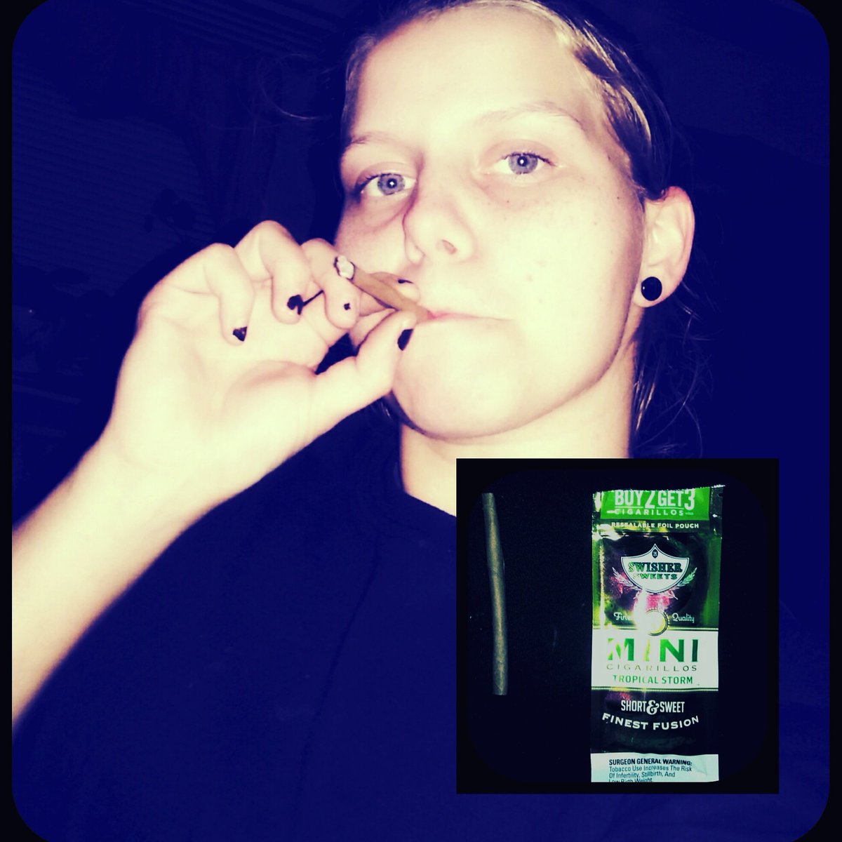 SFHappyHippie's tweet photo. Smoking on a #swishersweeets #tropicalstorm #blunt #marijuana #stonergirl #stonerbabe #highlife #higheveryday #miniblunt #cigarillo ✌💞😊🔥💨♻💋💯 https://t.co/CcvjCVue1y