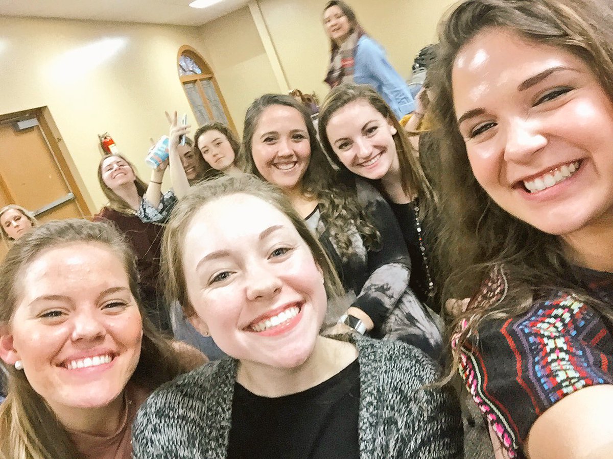 PhiMuUNA's tweet photo. coming at cha live from election chapter!!! #weindis #thriving #imwithher #itsfunbcphimu https://t.co/hjJoUCXjfC
