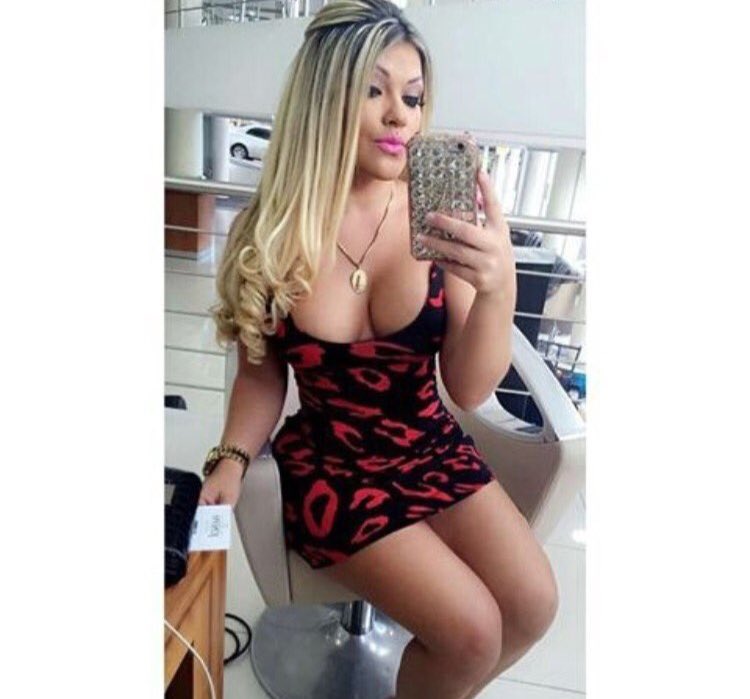 _queenjay69's tweet photo. y'all better rise. It's the Queen's birthday 👑😈 https://t.co/iTFLQS5mve