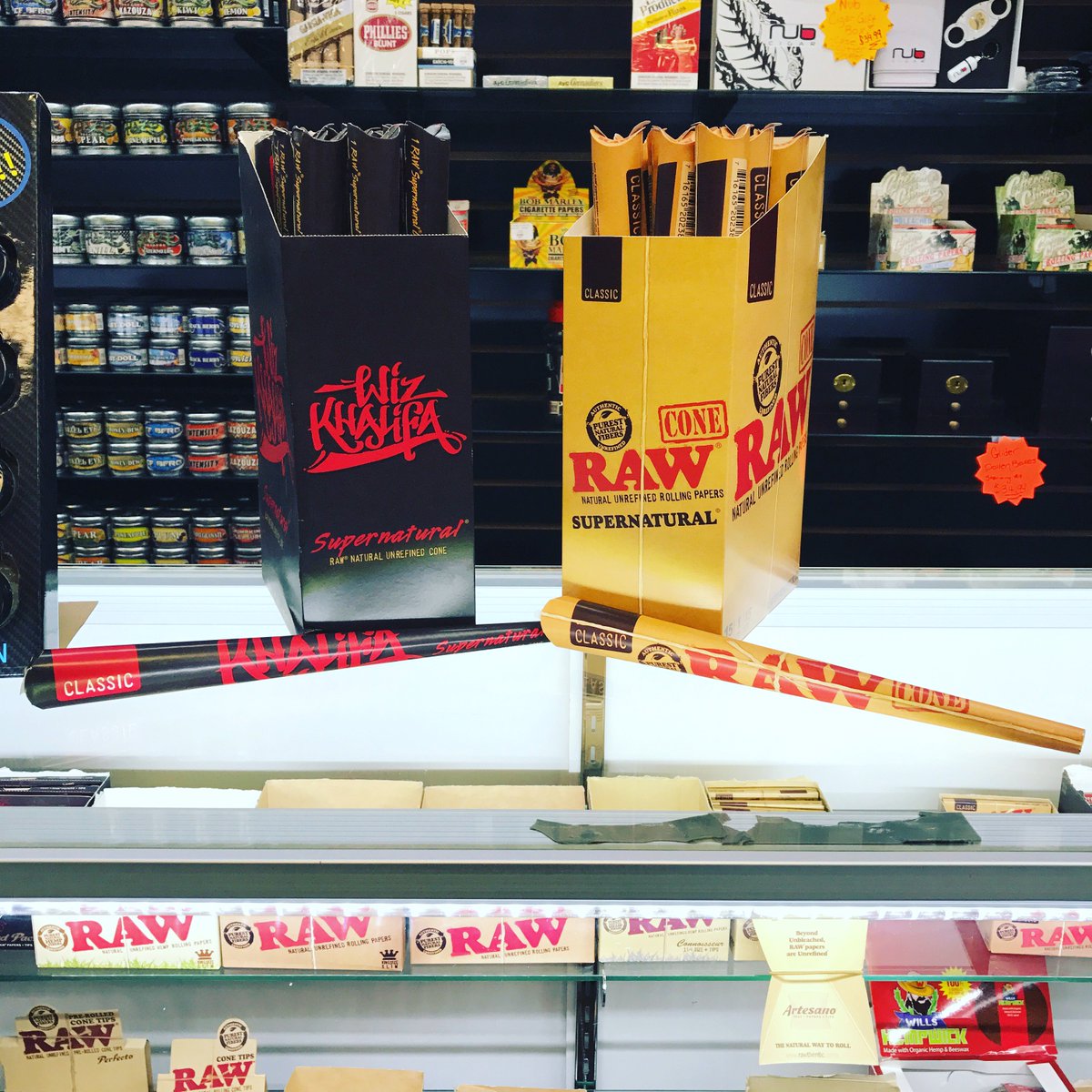 hookahhookupcm's tweet photo. These cones are monstrous! #OneThousandWaysToChill #raw #smoke #chill https://t.co/to8Lrsts7E