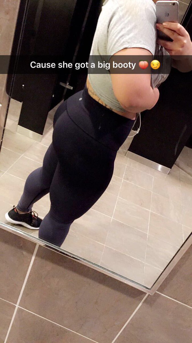 violaineb's tweet photo. Honestly at first I wasn't sure about this workout plan.. but now lemme tell you #workoutsbykatya work wonders everyone should try it🍑👊🏾🍑 https://t.co/PV9cMXndUX