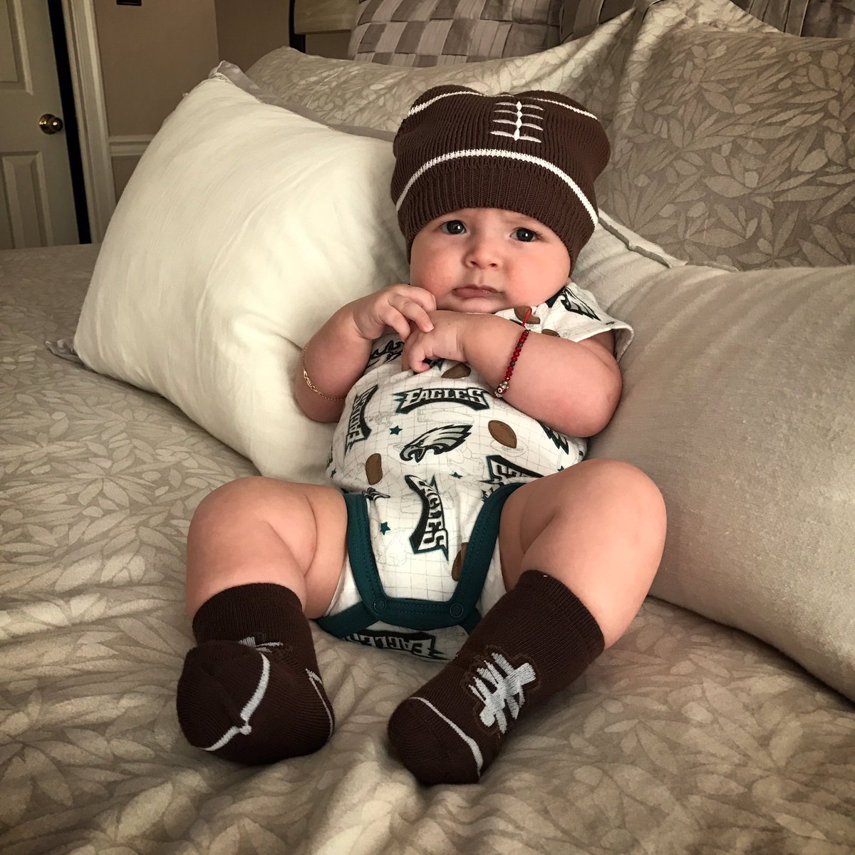 BobBarilla's tweet photo. Eagles Game Time! #MNF @Eagles @NFL &amp; @Pampers #nflnewbornfanclub https://t.co/RhyjtDkVeF