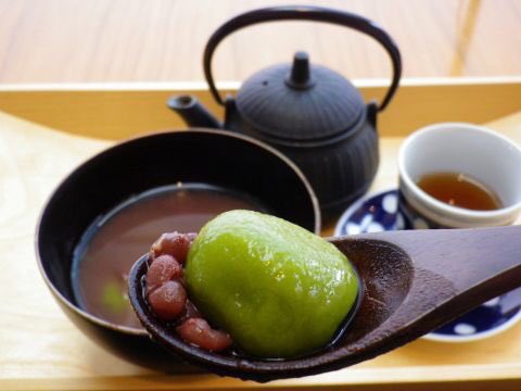 mattya__bot's tweet photo. フォロワーの方が教えてくださった、島根県の『スカラベ』というカフェだそうです！☺️千茶荘というお茶屋さんがプロデュースしてるお店です！
ぜひ行ってみてください〜🚗
#抹茶 #抹茶ティラミス #スカラベ #千茶荘 https://t.co/JvD4RaQlfk