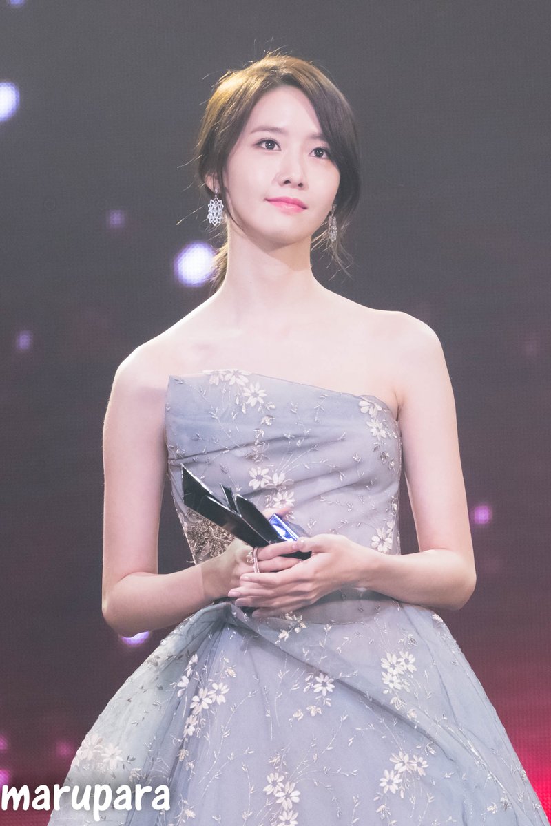 [PIC][16-11-2016]YoonA tham dự "'2016 Asia Artist Awards (AAA)" tại "Kyung Hee University Grand Peace Palace" vào tối nay - Page 4 CyZM2yQUUAA0arR