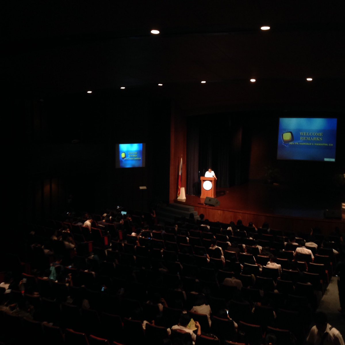 FalconRadioPH's tweet photo. Opening remarks by Rev. Fr. Marcelo V. Manimtim, CM #CommQuest #AdUMediaSummit2016 https://t.co/Et7j2yJlLq
