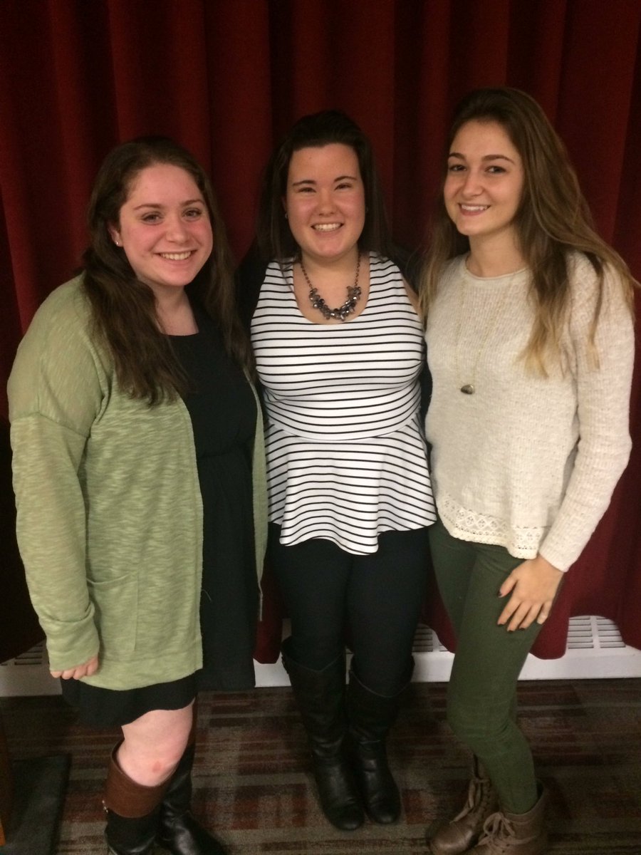 RiderKDP's tweet photo. Thank you so much to @descala_larissa @ryleighhonig and @misslewkowitz for sharing their insight on student teaching with us! https://t.co/D9TZTmKWx0