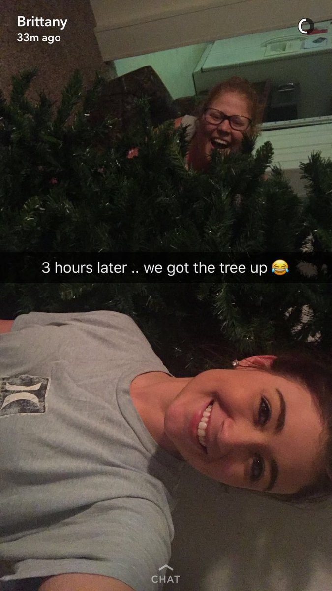 heyyouknow's tweet photo. Love hanging out with my long lost best friend @brittjackson_ https://t.co/XLFTaVSybI