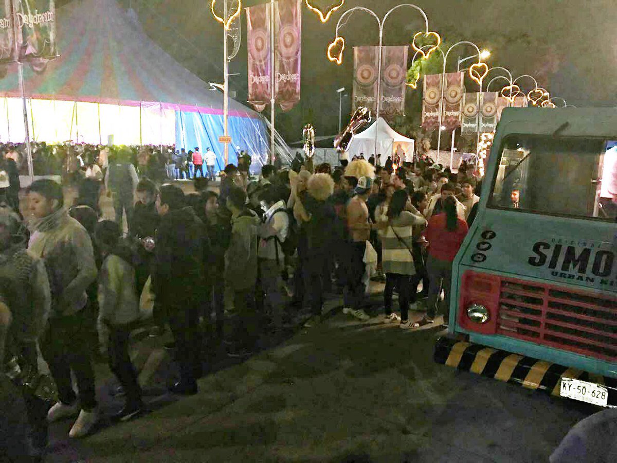 Muchas gracias <a href="/Puebla/">Puebla</a> !!! muchas gracias <a href="/daydream_mx/">Daydream Mexico</a> !! Muchas gracias @FoodNationGroup !! 🍗🍗🍗🍗🍗🍗 #WeLovePatties