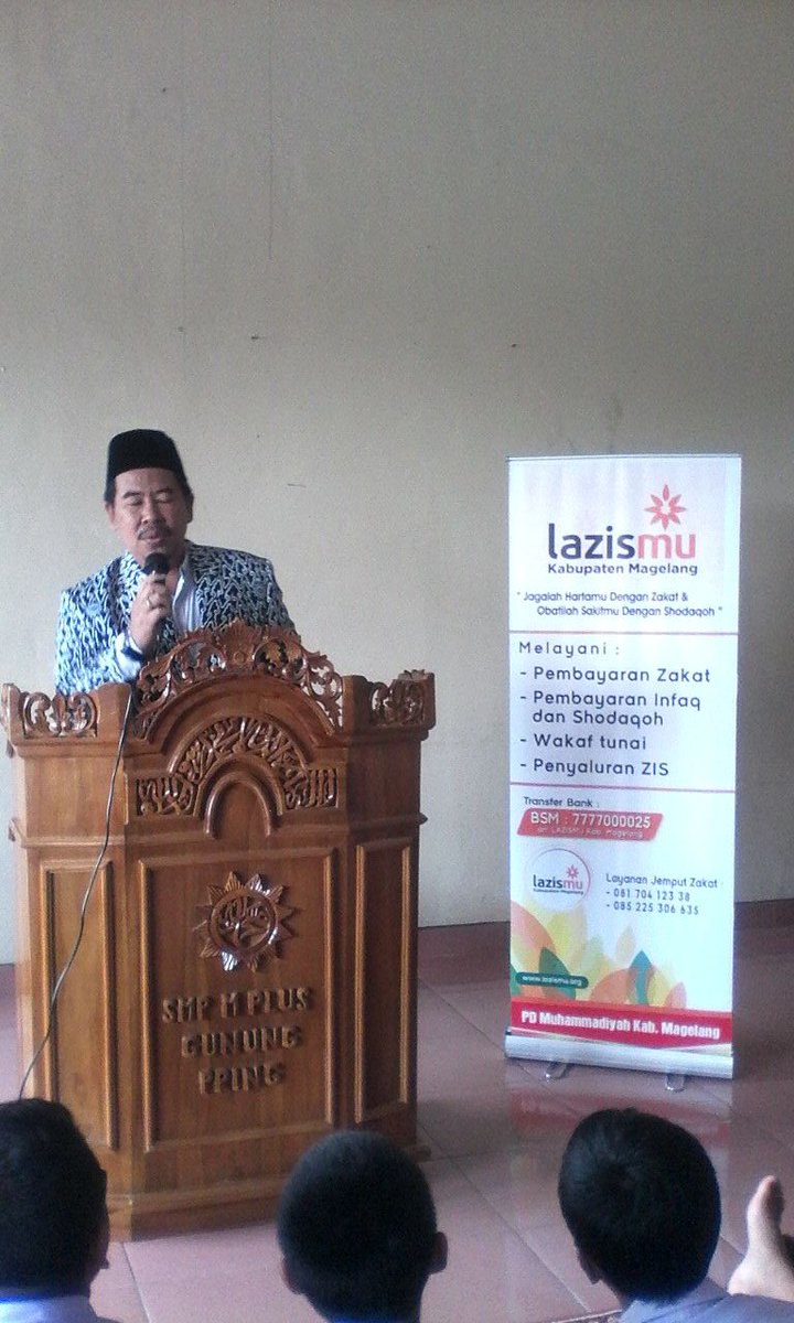 smp_mplus's tweet photo. SMP MPlus Gunungpring Muntilan Peduli Rohingnya #SaveRohingya @LazismuM @LAZISMU @muhammadiyah @MDMCIndonesia @majalahSM  @MustofaNahra https://t.co/e34X1WDFLz