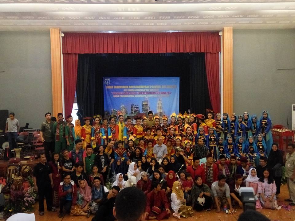 ann_dkijkt's tweet photo. Dokumentasi "Pergelaran Evaluasi Hasil Pelatihan Seni Tahun 2016" yang diadakan oleh Pusat Pelatihan Seni Budaya (PPSB) Jakarta Barat https://t.co/sHA7xb11bK