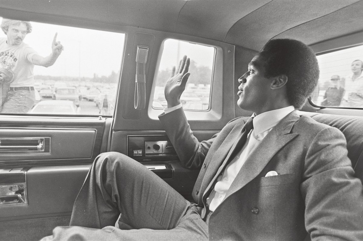 TomWhite's tweet photo. Awards alert! @OJMadeInAmerica wins Best Documentary at #GothamAwards https://t.co/saQgtApHkJ