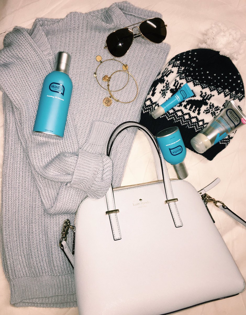 ItsMarisaC's tweet photo. Winter time essentials #skinfixed ❄️ https://t.co/ihpz5H33m3