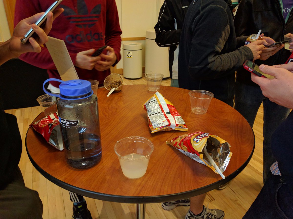 stephenCMU's tweet photo. @CMUEngineering  Eating some #walkingtacos to help raise money for CMU! #givingCMUday https://t.co/qkGkWzZ2sf