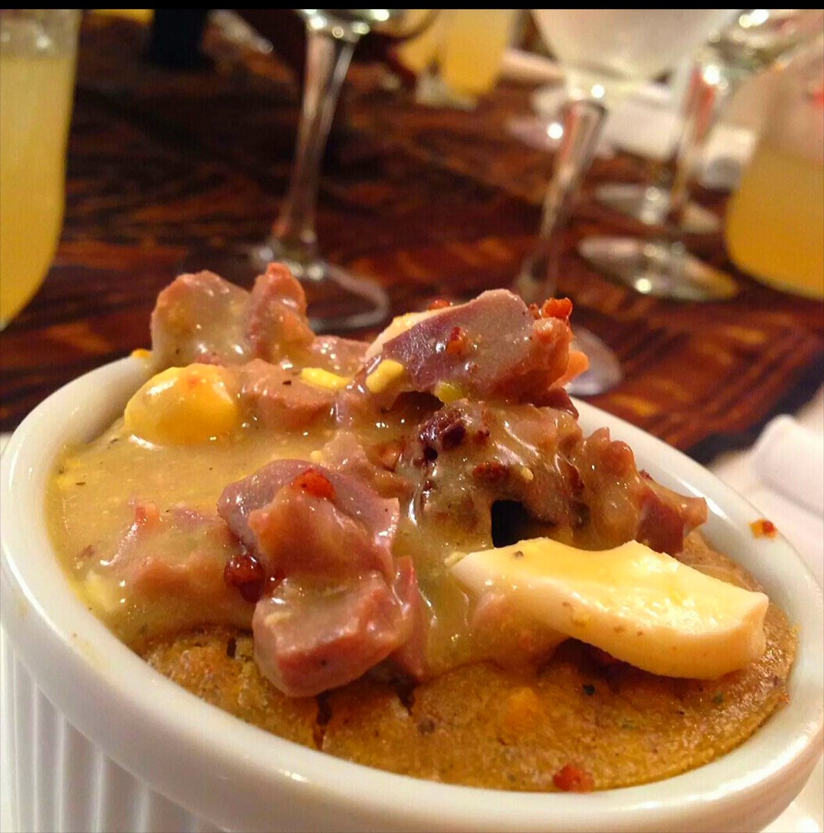 msfoxxysasha's tweet photo. CornBread Stuffing Souffle' w/Giblets Gravy  #SashaFoxxKitchen #SouthernFusionCuisine @WendyWilliams @SnoopDogg @PhaedraParks @tylerperry https://t.co/sxTzQNSyFe