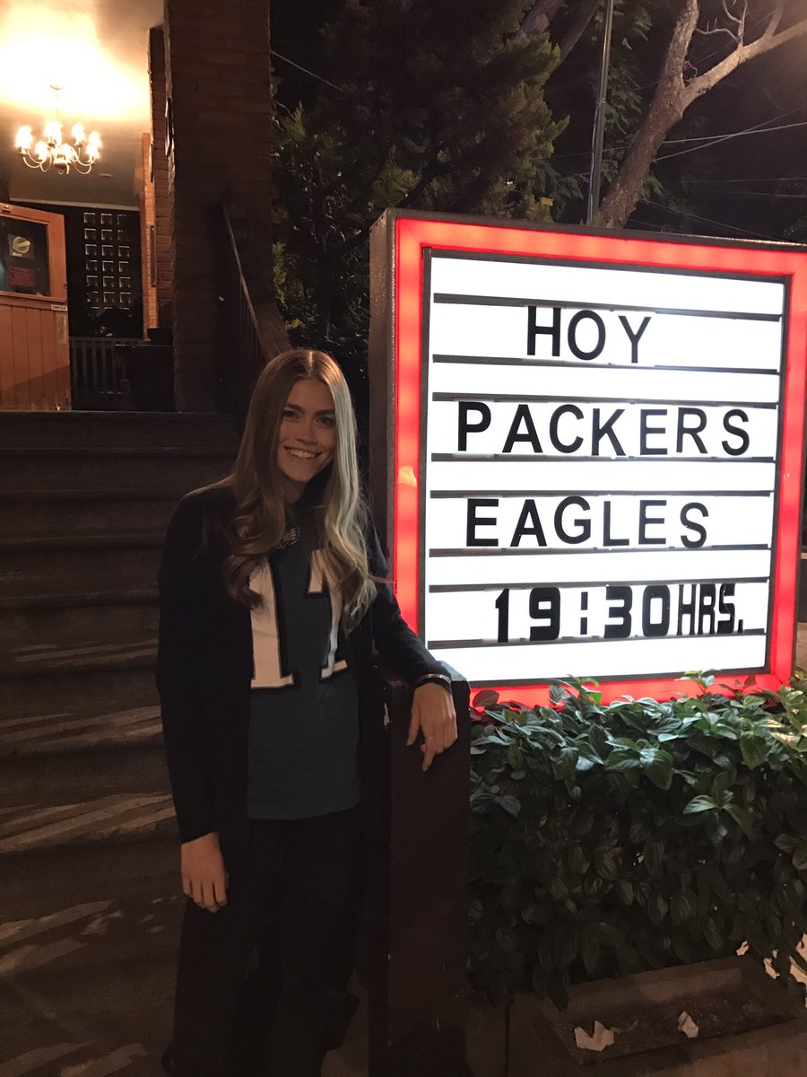 NieuwenhuisKim's tweet photo. BISON and WENTZ fans watching the game in Mexico City! 💚🤘🏻@cj_wentz https://t.co/xhe9siGOHb