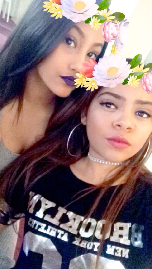 AmbarMariie's tweet photo. Porque tú siempre estás❤️ teamo👯 https://t.co/1xBnrZbReG