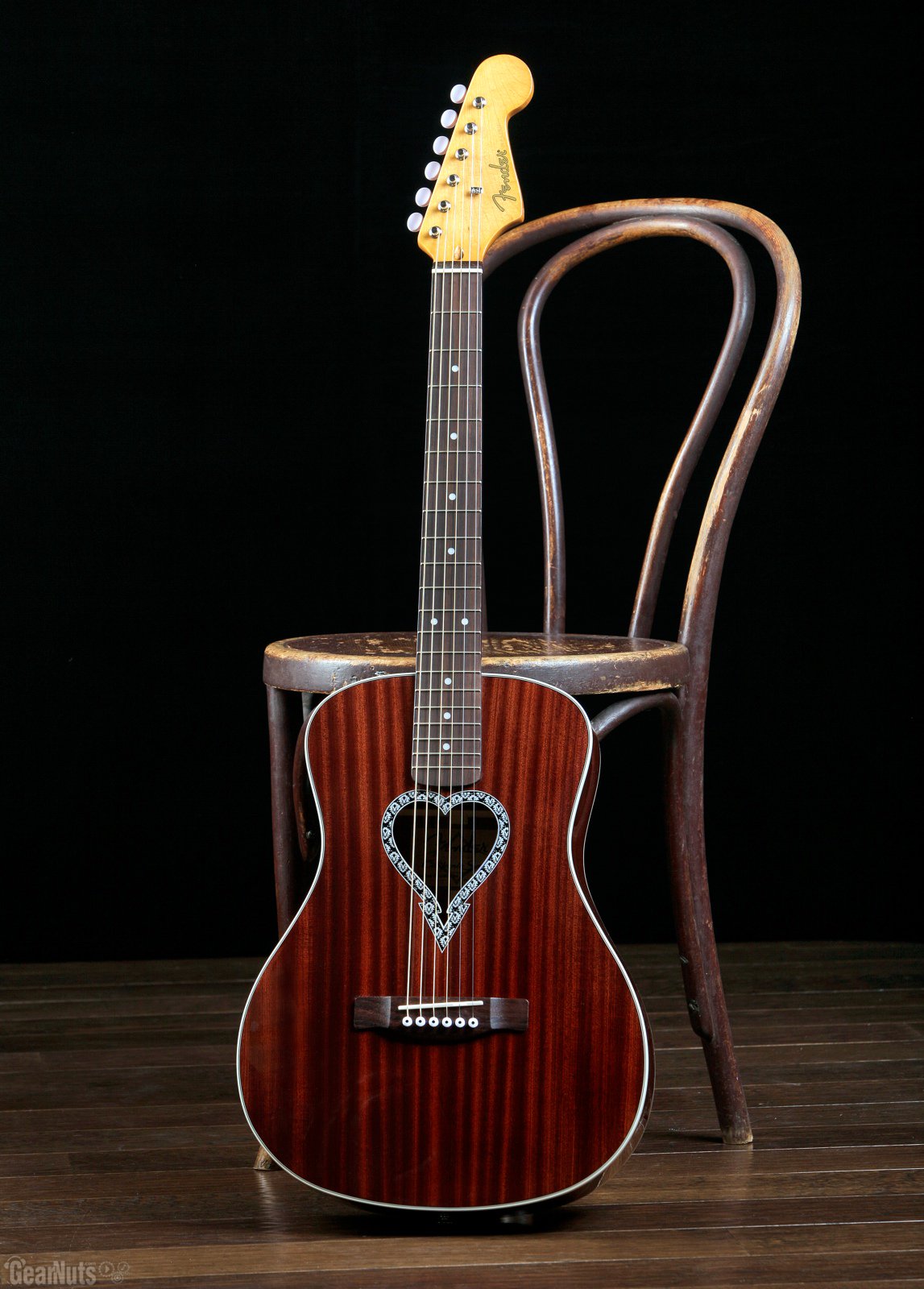 fender アコースティックギター ハート型 サウンドホール