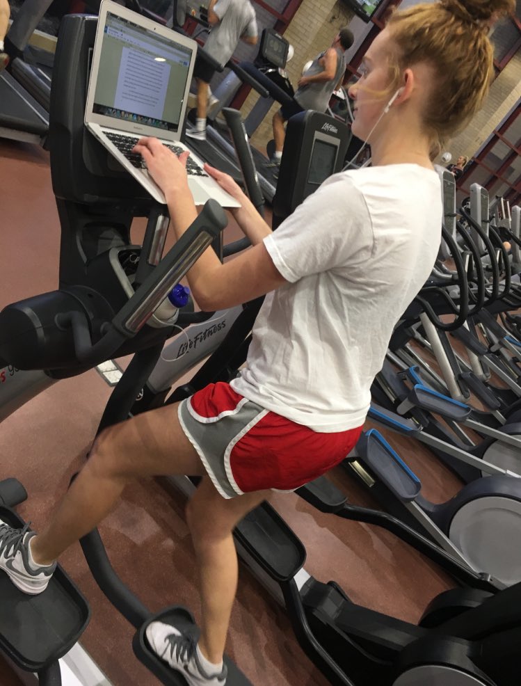 KillaKayy17's tweet image. When you're trying to stay fit but finals