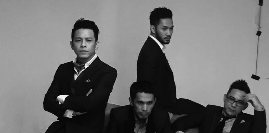 #BlisikSehari bersama <a href="/NOAH_ID/">NOAH</a> tungguin ya di Twitternya <a href="/bliblidotcom/">Blibli</a>. Jangan sampai ketinggalan, khususnya Sahabat Noah :)