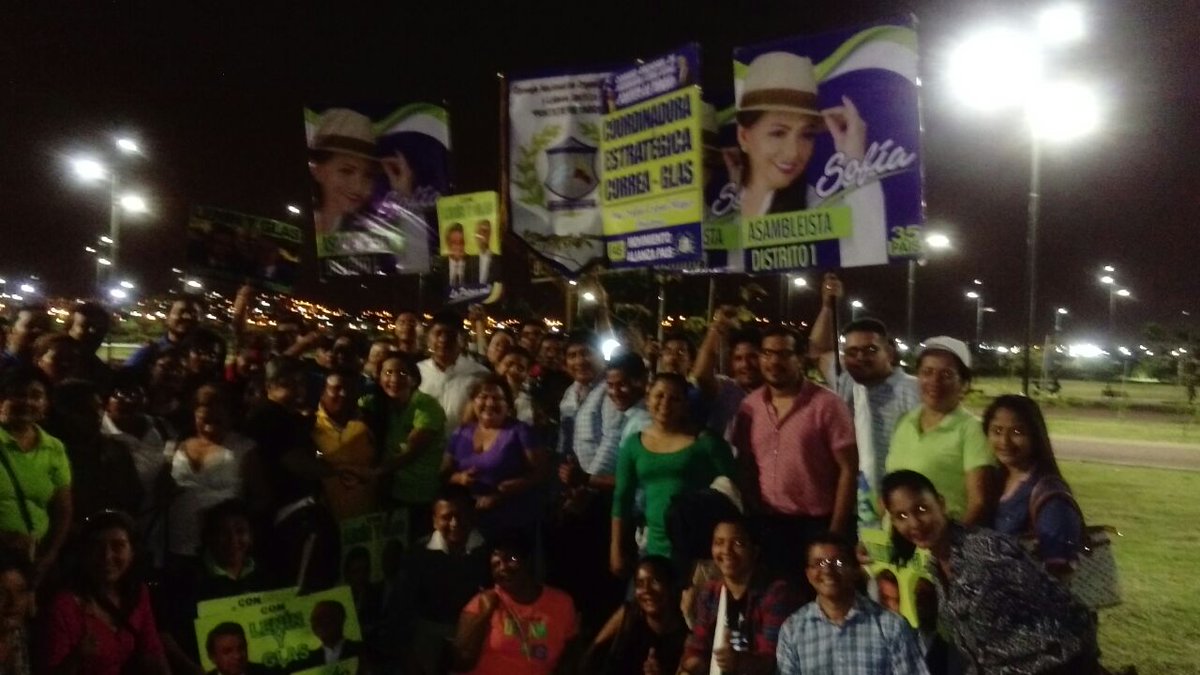 crctarqui's tweet photo. Militancia Activa y Revolucionaria @FernandMosquera líder #CONOLISPT apoyo a nuestra Asambleísta Distrito1 #SofiaEspin 💚 @SofiaEspin35 https://t.co/5QgET2LCnZ
