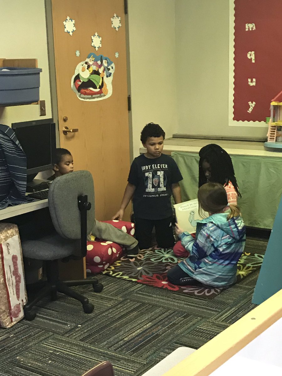 MrsSwisherin2nd's tweet photo. 2nd graders LOVED grouping up with @mjohnson215's awesome THRIVE class today for some read alouds! 🤗📚 https://t.co/0TjQI0vM9Y