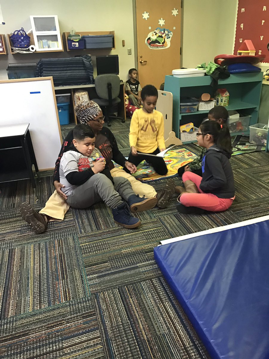 MrsSwisherin2nd's tweet photo. 2nd graders LOVED grouping up with @mjohnson215's awesome THRIVE class today for some read alouds! 🤗📚 https://t.co/0TjQI0vM9Y