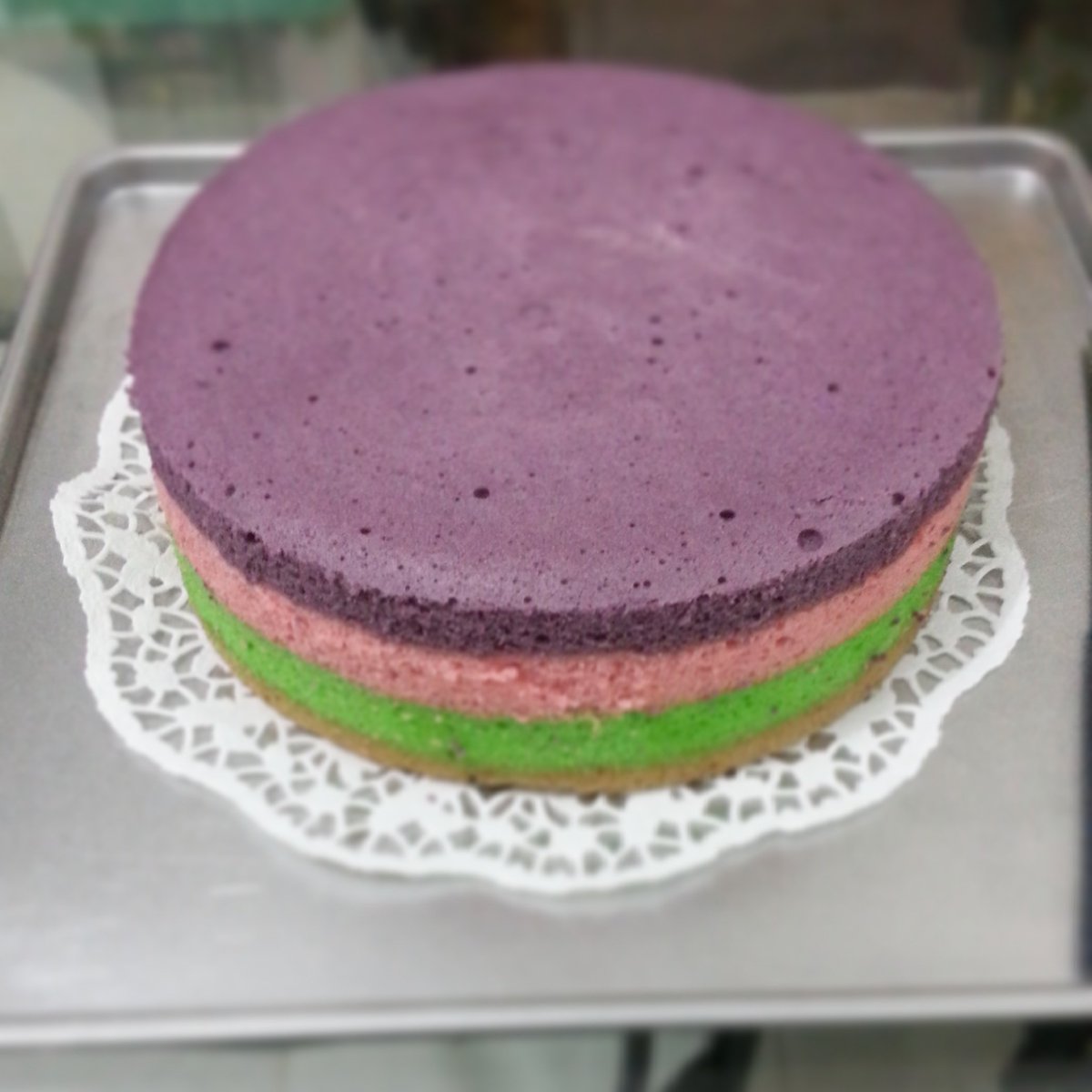 m4r1m4r1's tweet photo. Banyak sisa putih telur di kulkas .. ingat resep Chef Achen jd deh Bolu kukus Tutty Fruity ... warnanya unyu2 yah 😀 #bolukukus #tuttyfruity https://t.co/l2uwAEvrdW