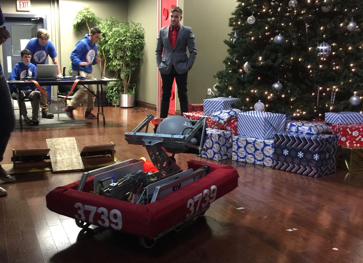 williamjrussell's tweet photo. We're very proud to sponsor @FRC_3739 and see a demonstration yesterday! Tomorrow's leaders are building robots today! #itrg #FRC #oakbotics https://t.co/Opq4xQZQvA