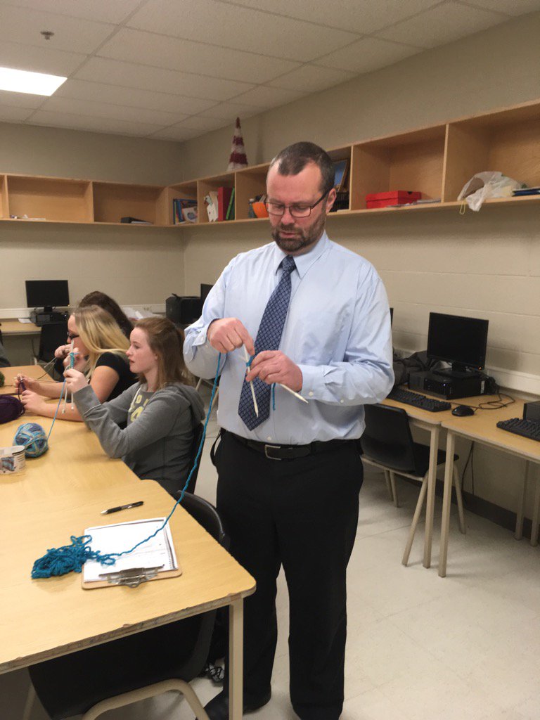 wordsintobirds's tweet photo. Principal Ford plying his knitting handiwork today in #HIF1O #HIF2O @ClaringtonCntrl #kprisawesome https://t.co/eDe5XzdRxw