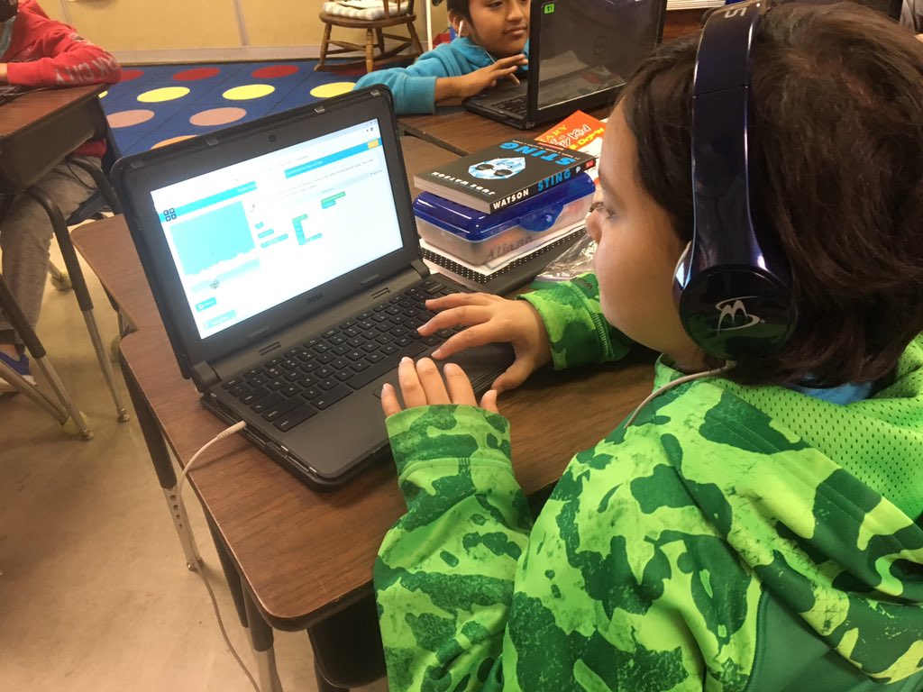 Kmccolman's tweet photo. Computer Science for all!  #HourofCode @ECGlobalElem @OrangeCoSchools https://t.co/M7aVn09Xha