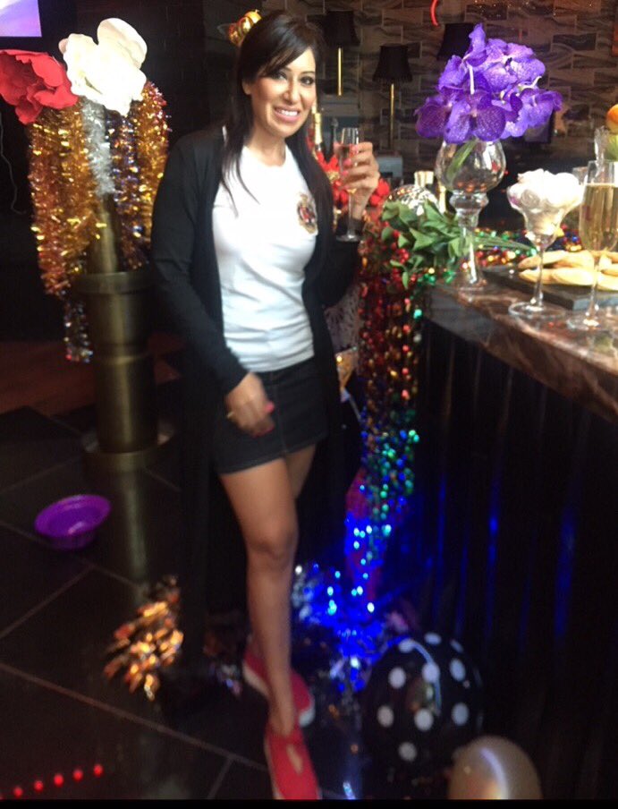 mahekamirpuri's tweet photo. #Preshoot #XmasNewYearFever #Partychic @mahekamirpuri
Unveiling #16thDec
Be ready girls
Take out the #Diva in you... https://t.co/QhDRrn0XME