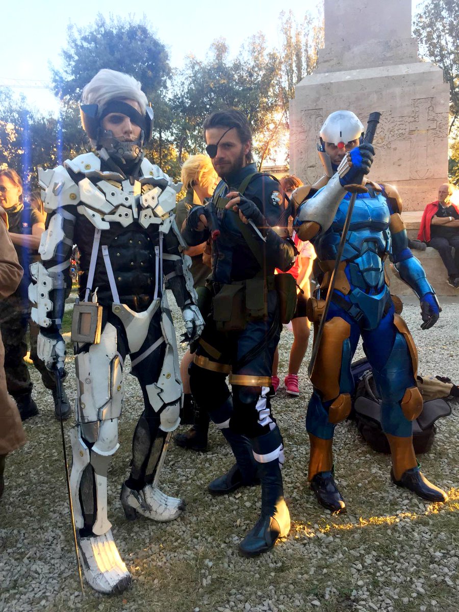 SambuzCosplay's tweet photo. Lucca Comics 2016 great gathering"Sons Of Metal Gear"@Kojima_Hideo @SOMG_cosplay @Konami #mgs #cosplay @CosplayInfin https://t.co/OHCwv0F29J