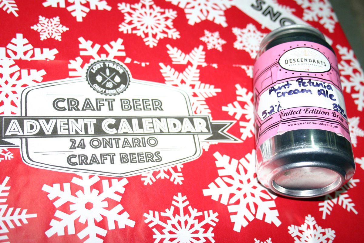 LostTrade's tweet photo. Day 6 of @LostTrade #oncraftbeer #AdventCalendar. @Descendantsbeer "one-off" Aunt Petunia - Cream Ale! #drinklocal #supportlocal Cheers! https://t.co/6WKCNbr8ml