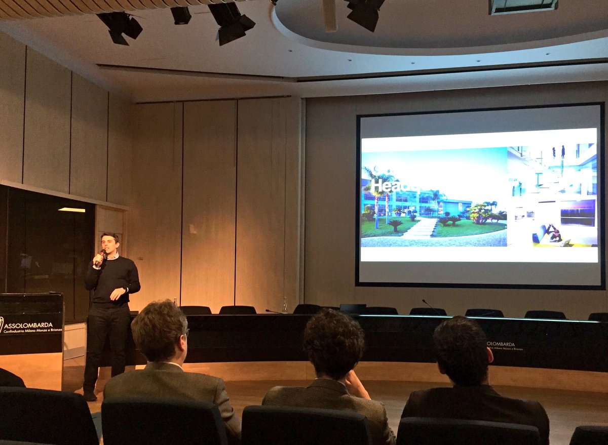 Malusblade's tweet photo. .@Ugoparodi racconta al #SEUAItaly2016 il bellissimo sogno d'impresa che è diventato @MosaicoonSpa. https://t.co/FZJ4iq7hQN