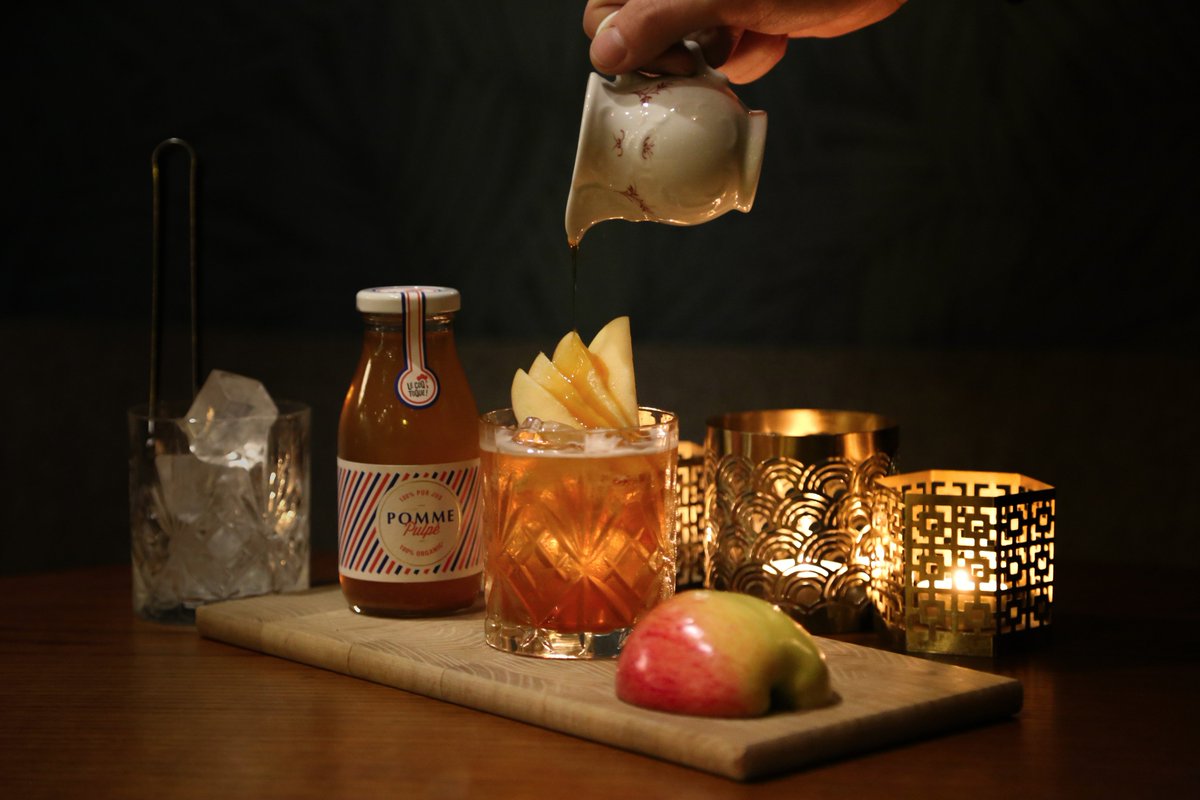 HotelAndreLatin's tweet photo. Nouvelle carte de cocktails d'hiver. Merci @Infosbar 
https://t.co/i39lmcnkBa
#andrelatin #cocktails #creatednotmade #hotelandrelatin #paris https://t.co/lDKa3EhK6s