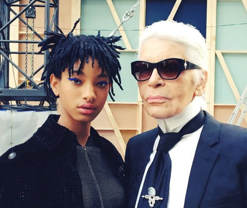 VogueFrance's tweet photo. #BFA2016 Winner of New Fashion Icons with brother Jaden, just who is rising star and style icon Willow Smith?
https://t.co/0xCIdfPjJd https://t.co/lVQS69Vgt8