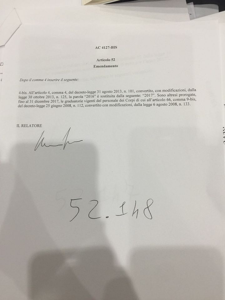 giulio_egi's tweet photo. @AngeloRughetti aveva GARANTITO che l'emendamento #prorogagraduatorie sarebbe stato corretto e ora c'è fiducia al Senato: sempre i soliti!!! https://t.co/I6Z9K5EWRr