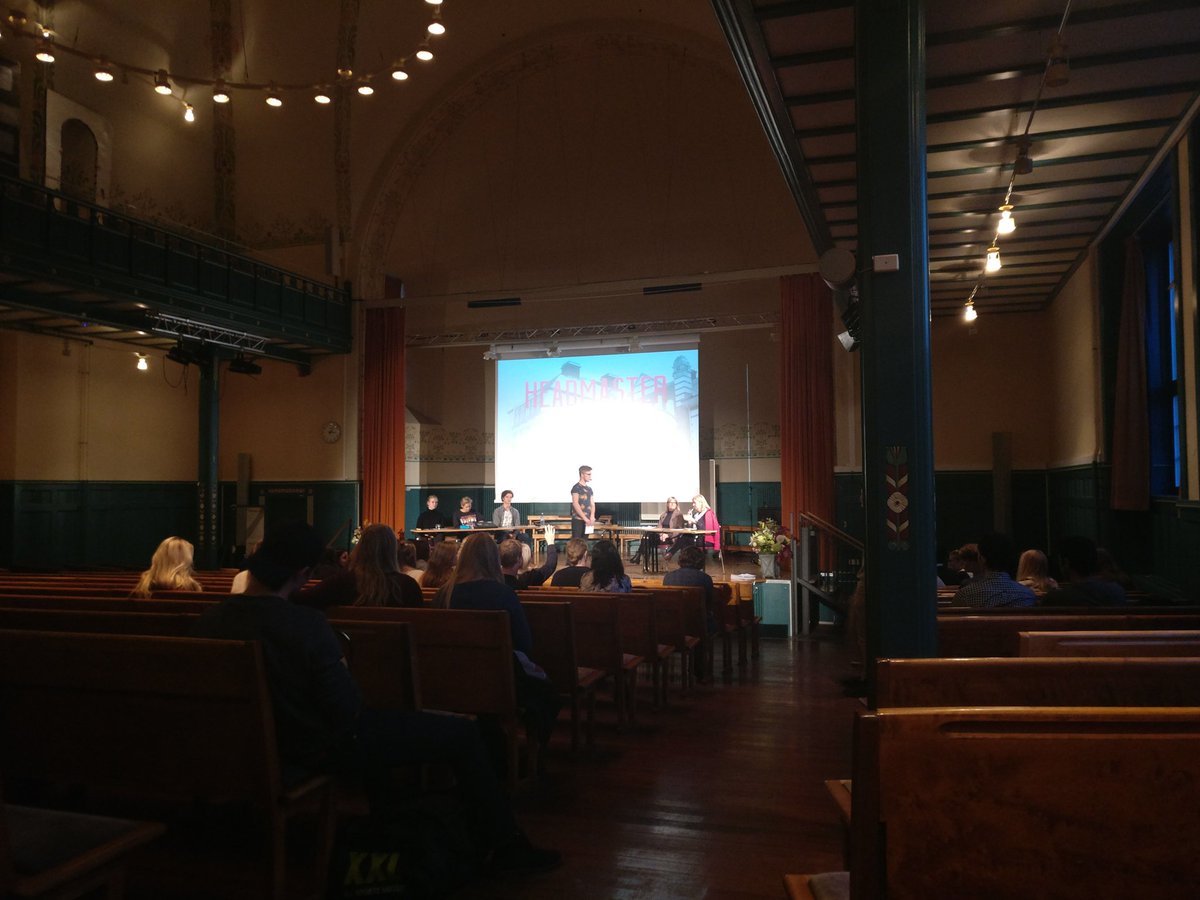 KGElevkar's tweet image. Headmaster Hearing, din möjlighet att ställa den där frågan till rektorerna som du aldrig tidigare ställt. Moderator: @Henrik_Almen ❤🎈✨