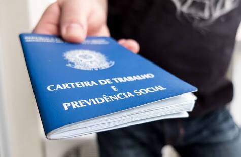 daelucao's tweet photo. Oi eu sou muito fã da sua empresa queria saber se vc podia assinar aqui pra me dar um autógrafo https://t.co/ckbM3NX6lx