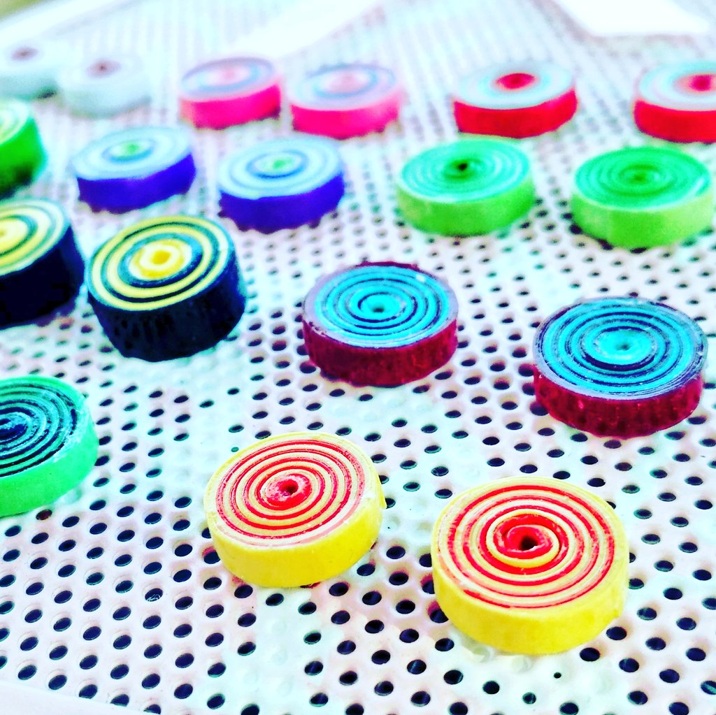 Pendientes #caramelo #MadeInFanny 🍬🍭🍬 Para lucir #dulce y muy #cuqui 😇 Esto y mucho más 6, 7 y 8 de diciembre en <a href="/PlazaGourmet/">Plaza Gourmet</a> #Ponferrada