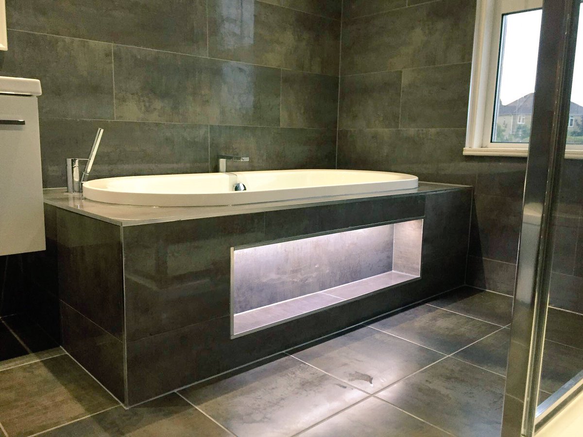 DEvContractors's tweet photo. Throwback to this amazing job for Welsh International Toby Faletau 🙌🏼 #Bathrooms #Tiling #Renovation #Cardiff #Wales https://t.co/BPrlQYINhg