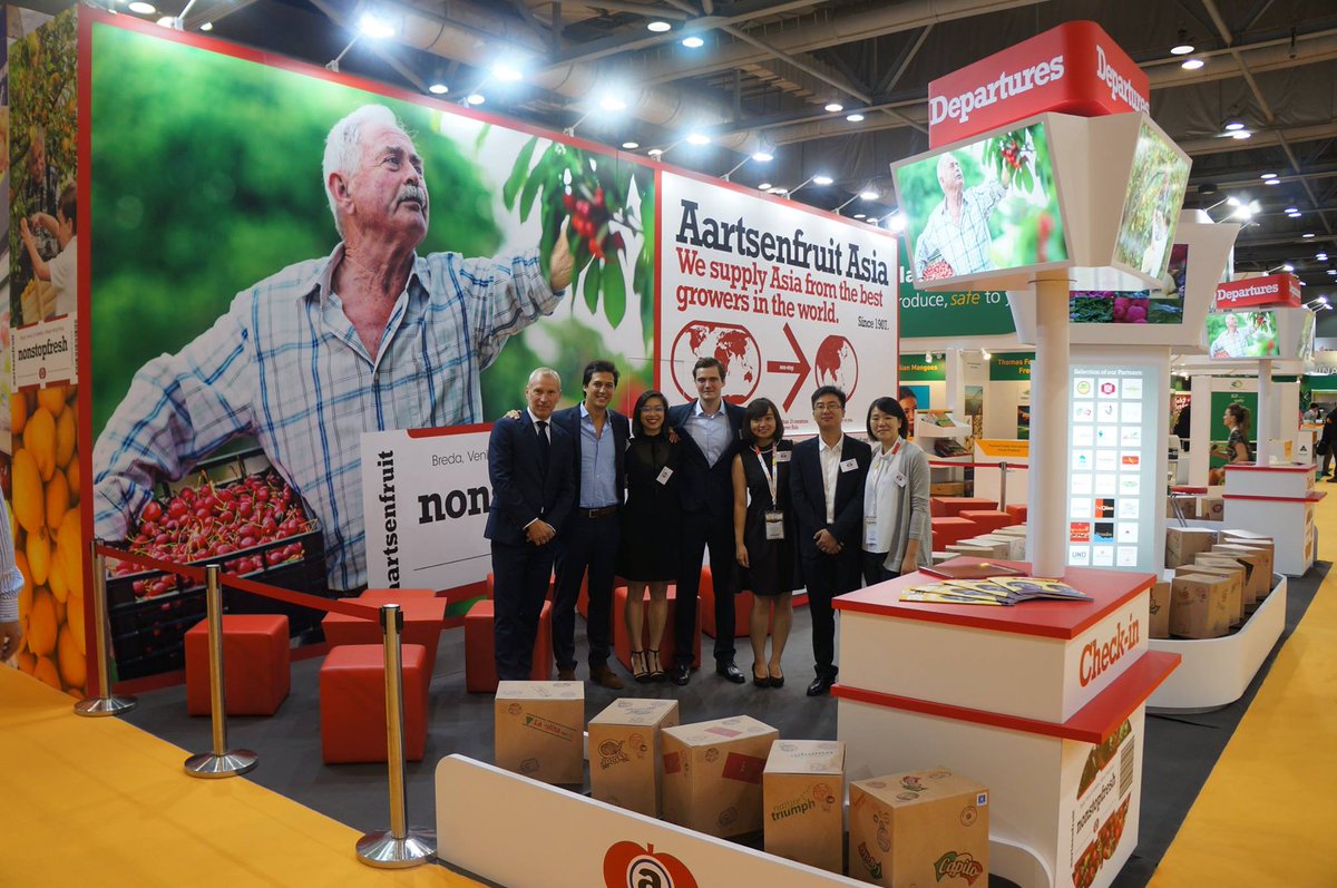 SuperRebel_com's tweet photo. Samen met #Aartsenfruit hebben we de beursstands ontwikkeld voor de groenten en fruit beurzen in Hong Kong en Madrid. #nonstopfresh #trots https://t.co/wg4ZFTa2HG